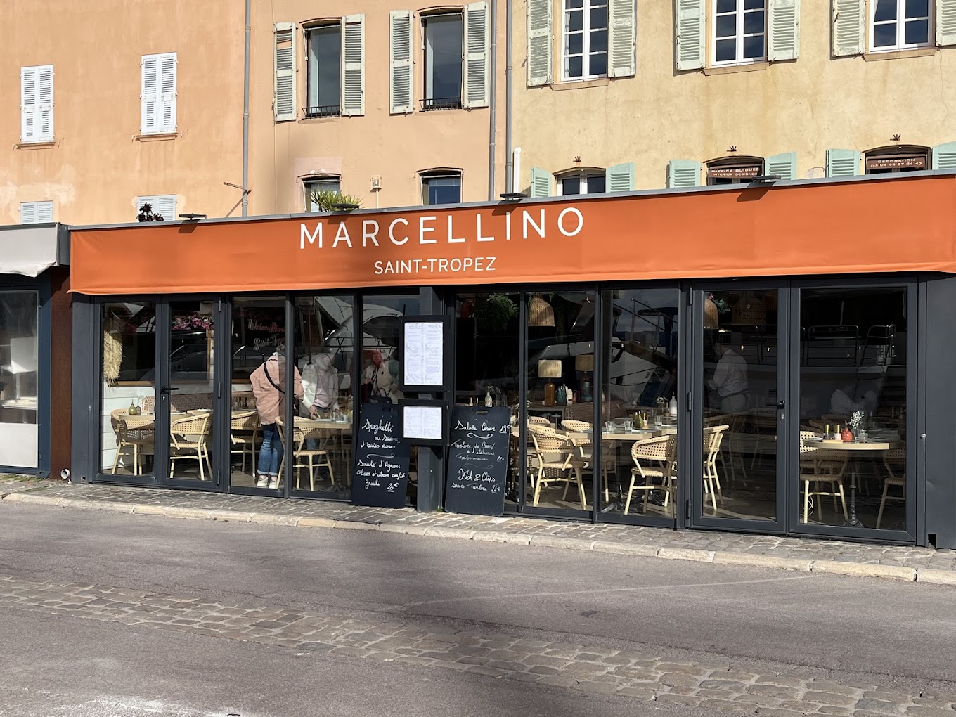 Marcellino, restaurant italien 19 quai Jean Jaurès face au Vieux Port de Saint-Tropez